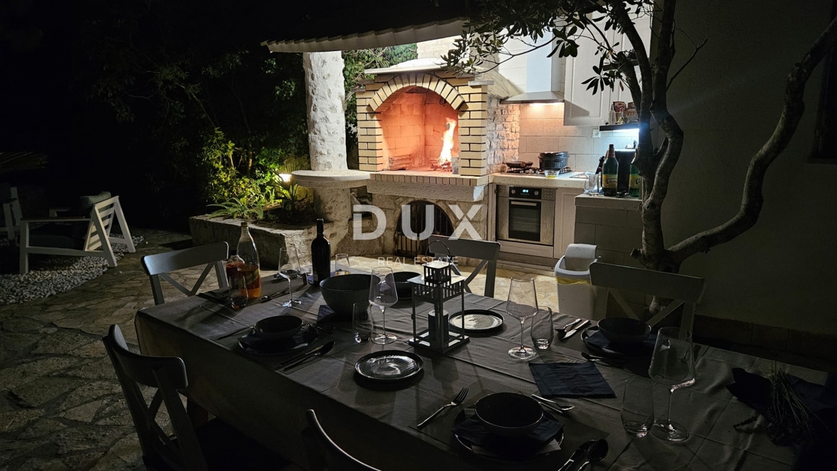 ZADAR, MASLENICA - Casa speciale in prima fila sul mare!