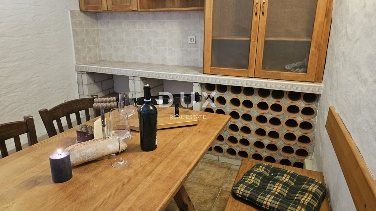 ZADAR, MASLENICA - Casa speciale in prima fila sul mare!