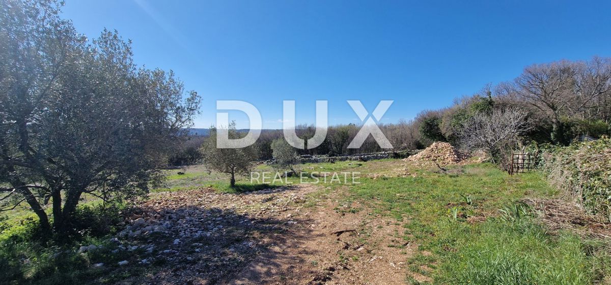 ISTRIA, RABAC – Vista mare! Terreno edificabile con permesso di costruzione.