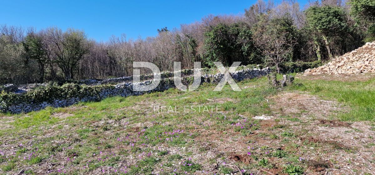 ISTRIA, RABAC – Vista mare! Terreno edificabile con permesso di costruzione.