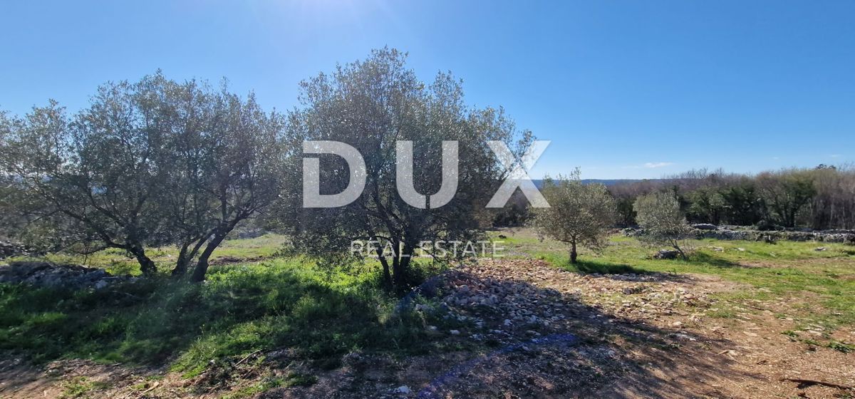 ISTRIA, RABAC – Vista mare! Terreno edificabile con permesso di costruzione.