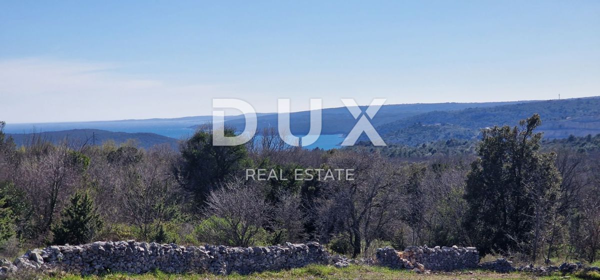 ISTRIA, RABAC – Vista mare! Terreno edificabile con permesso di costruzione.