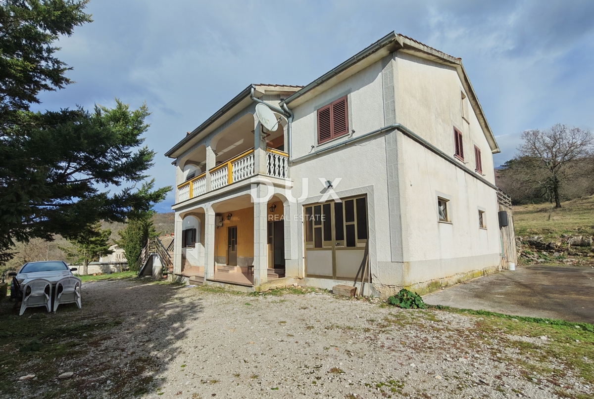 ISTRIA, BOLJUN - Casa con due appartamenti nel cuore dell'Istria