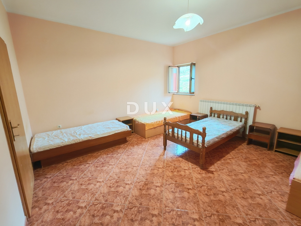 ISTRIA, BOLJUN - Casa con due appartamenti nel cuore dell'Istria