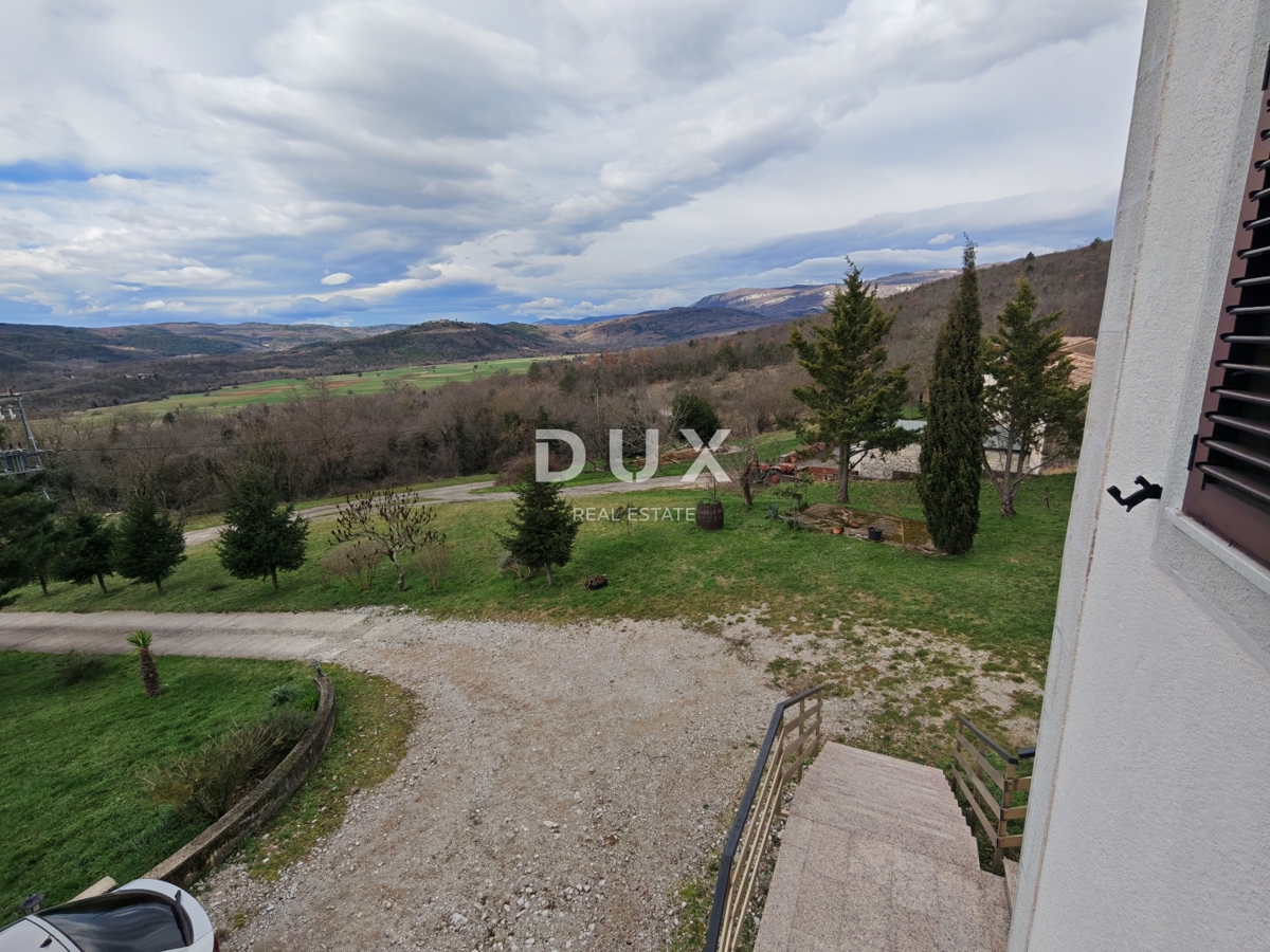 ISTRIA, BOLJUN - Casa con due appartamenti nel cuore dell'Istria