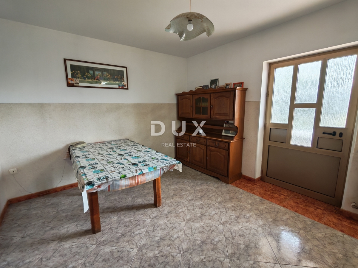 ISTRIA, BOLJUN - Casa con due appartamenti nel cuore dell'Istria