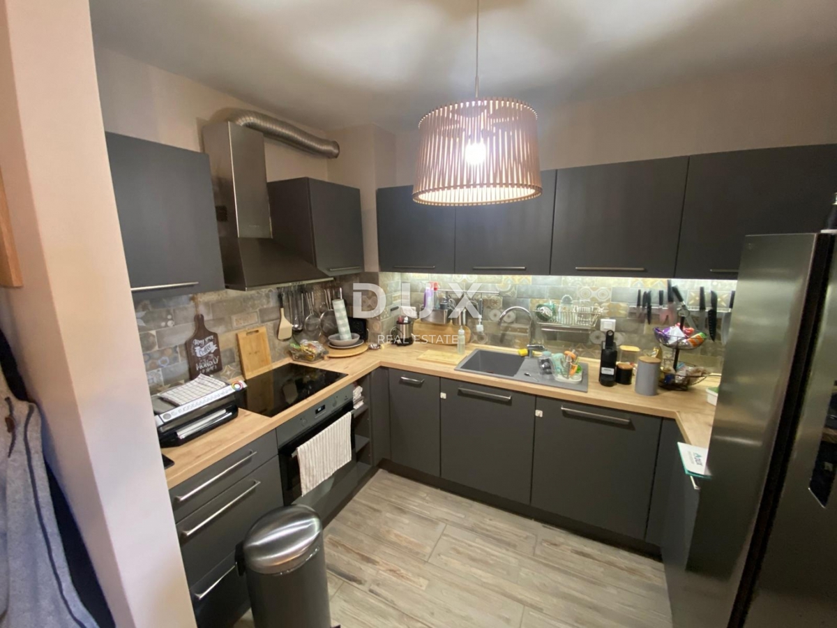 KASTAV, REŠETARI - Appartamento con 2 camere da letto e 2 balconi in un edificio di recente costruzione con vista mare! OCCASIONE!