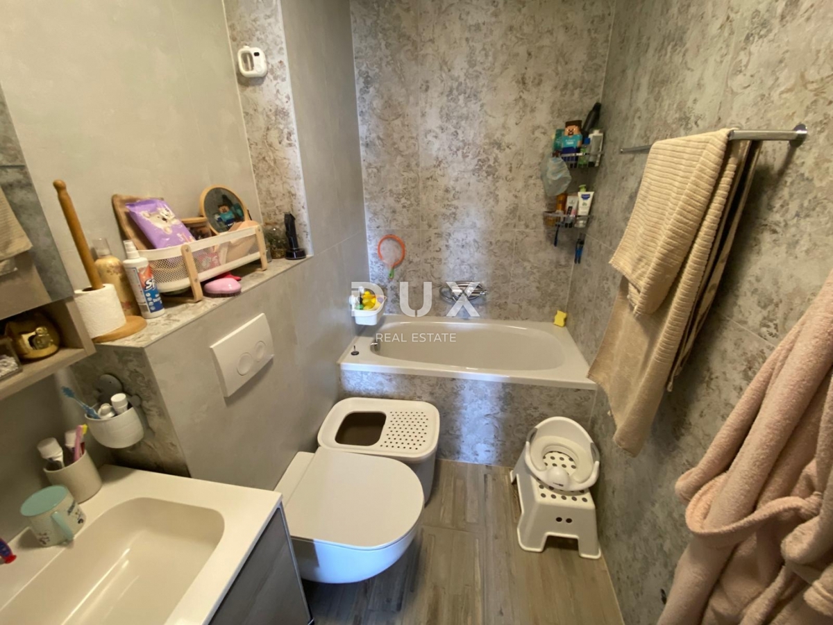 KASTAV, REŠETARI - Appartamento con 2 camere da letto e 2 balconi in un edificio di recente costruzione con vista mare! OCCASIONE!