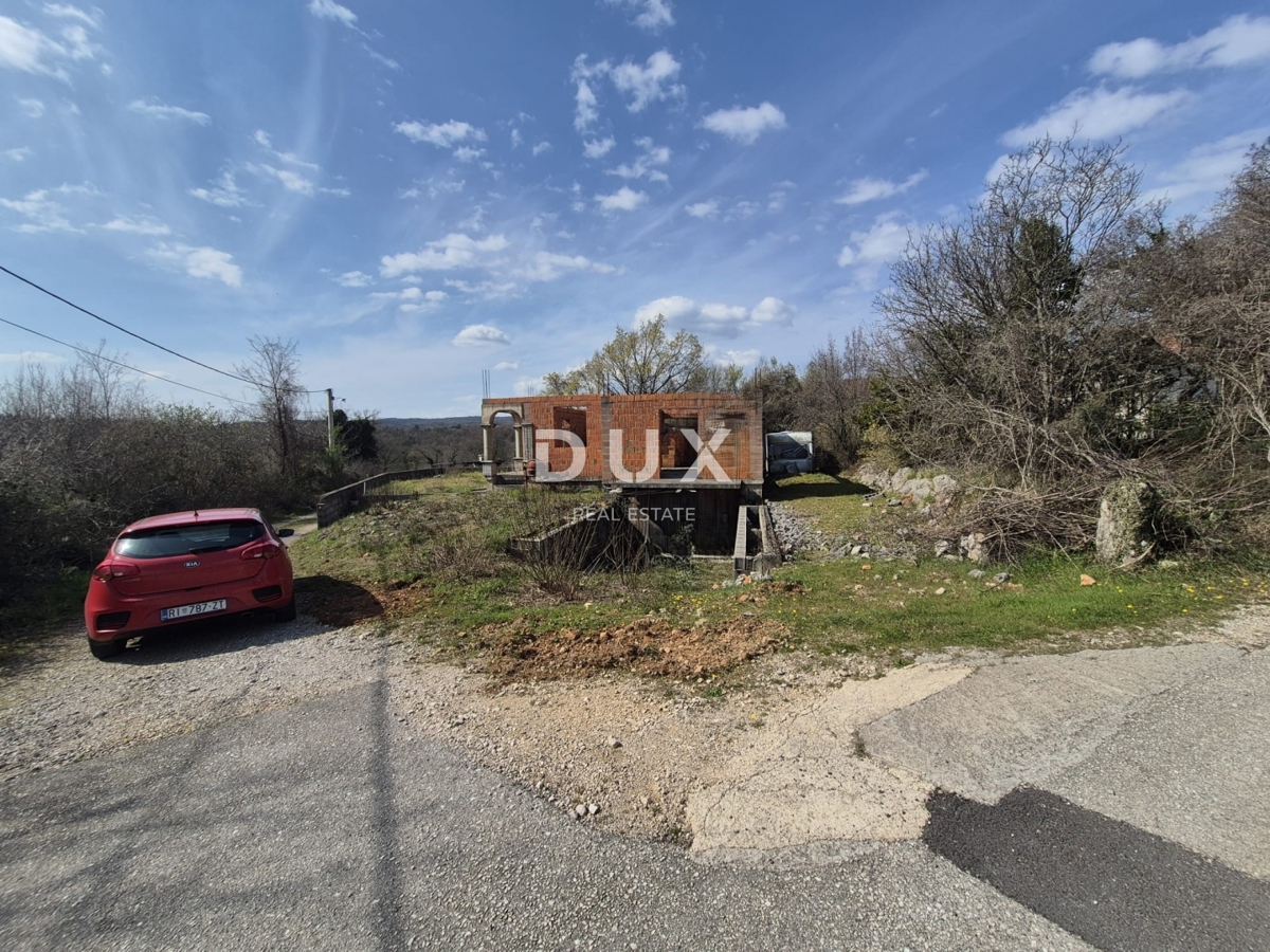 ISOLA DI KRK, DOBRINJ - Casa indipendente in costruzione in vendita a prezzo ridotto.