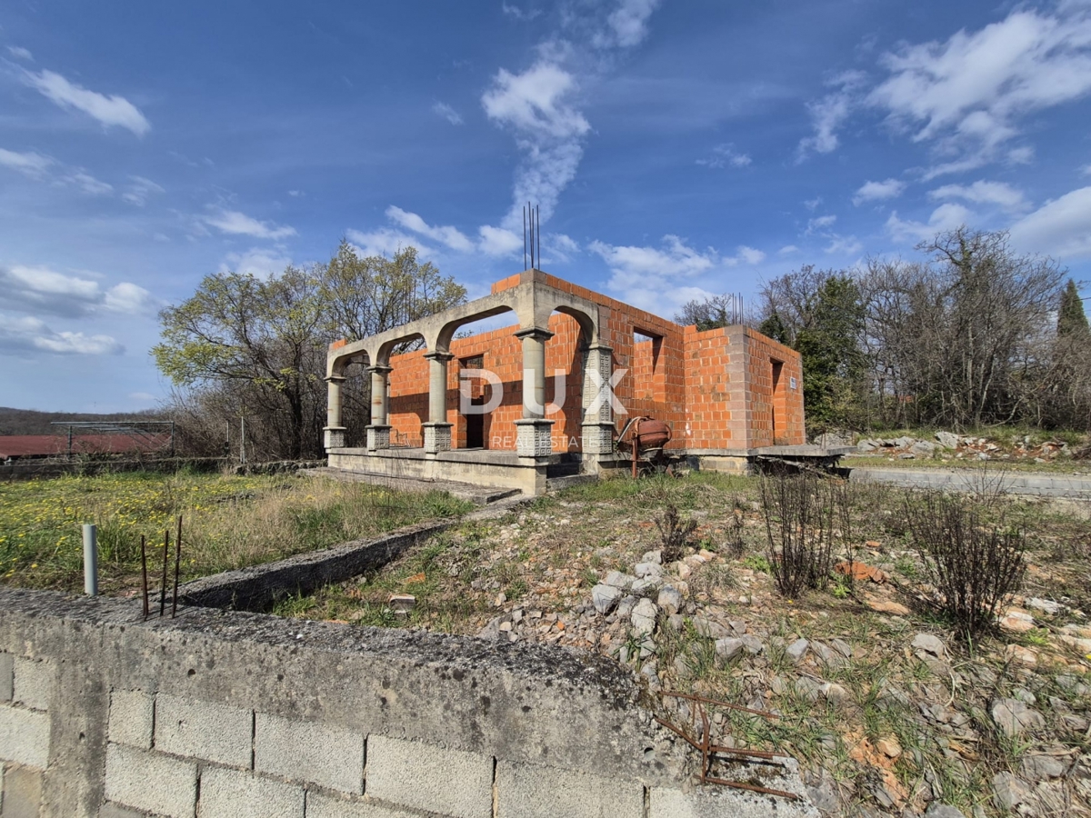 ISOLA DI KRK, DOBRINJ - Casa indipendente in costruzione in vendita a prezzo ridotto.