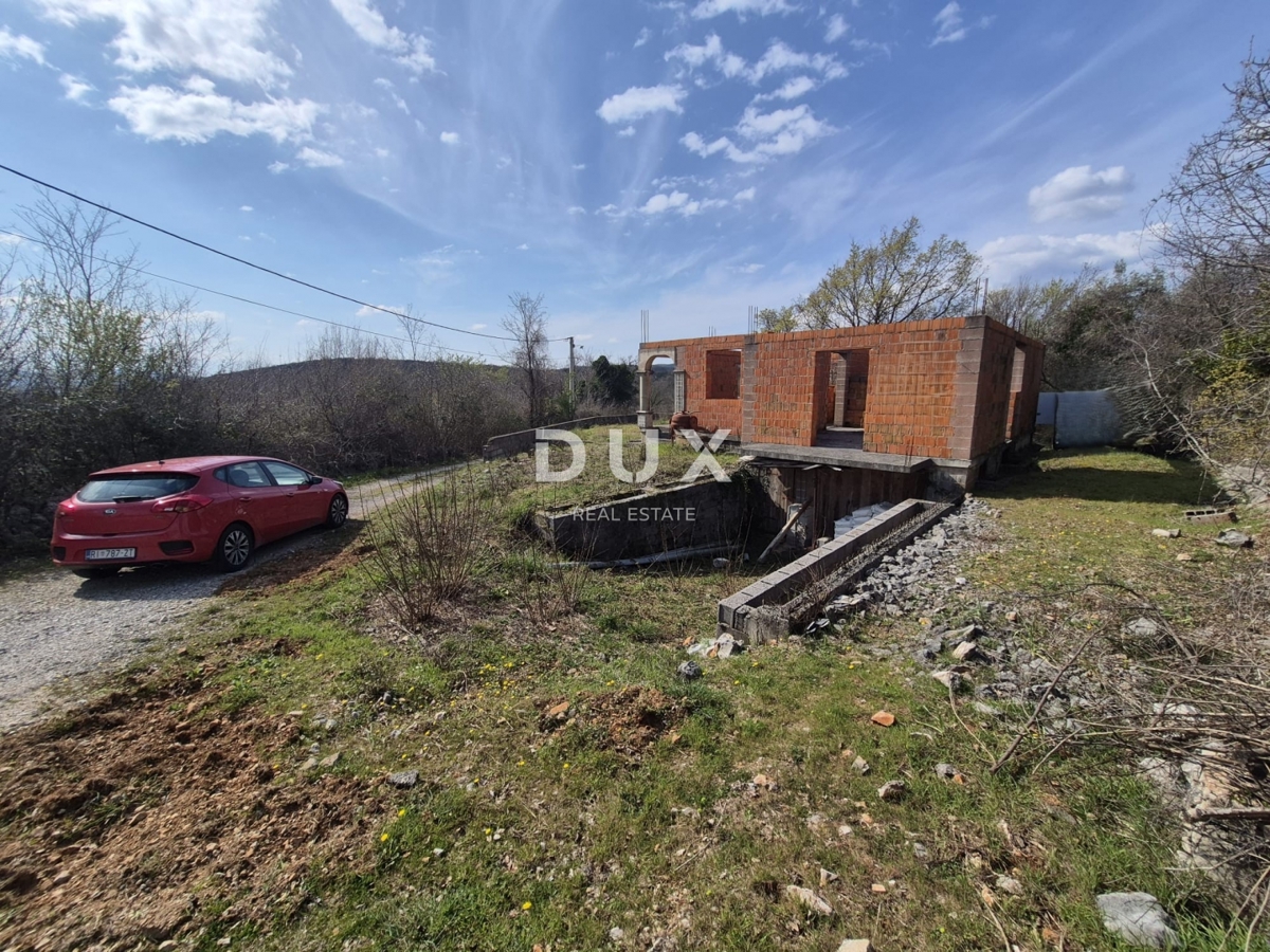 ISOLA DI KRK, DOBRINJ - Casa indipendente in costruzione in vendita a prezzo ridotto.
