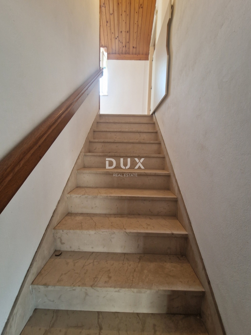 Casa Kaštel Stari, Kaštela, 220m2