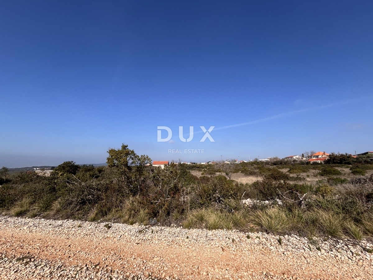 SUKOŠAN, DEBELJAK - Terreno edificabile con vista mare