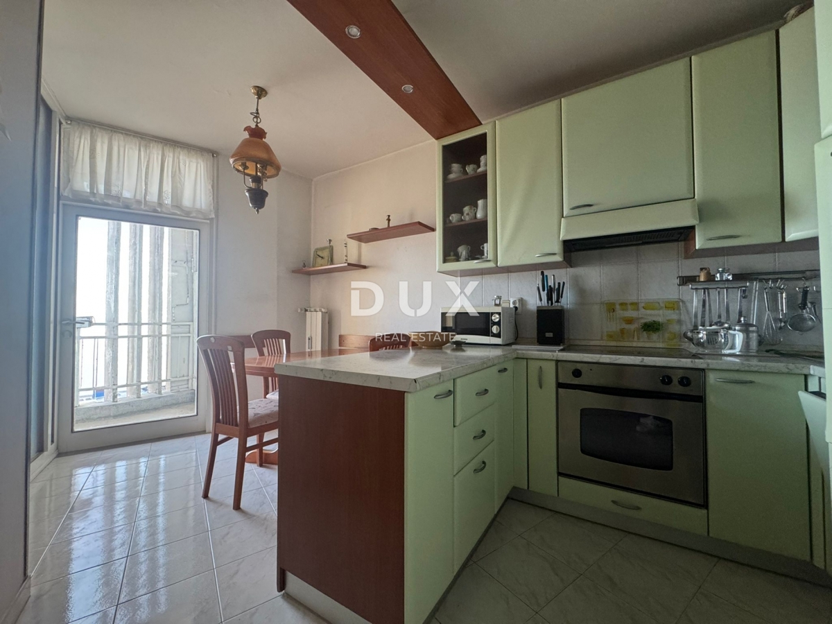 RIJEKA, PODMURVICE - appartamento con due camere da letto, balcone e vista mare