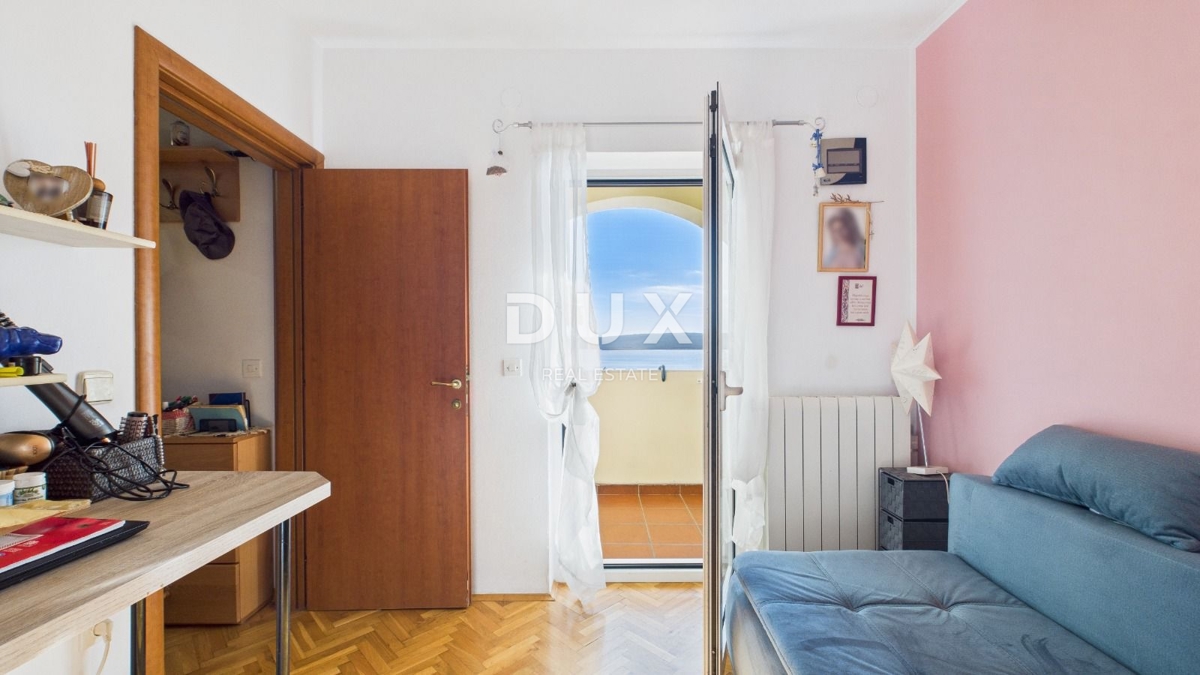 CRIKVENICA, SELCE - Appartamento soleggiato con balcone e vista panoramica sul mare