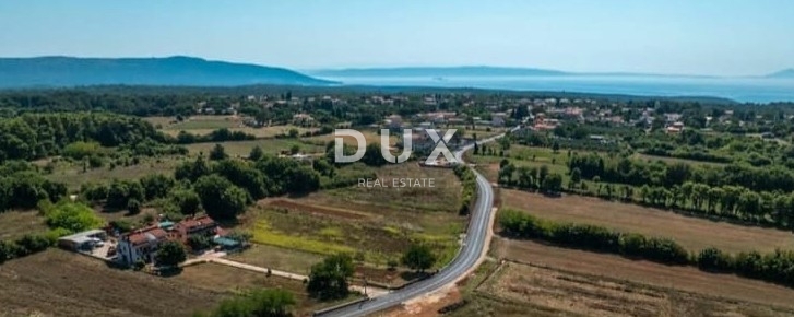 ISTRIA, KRNICA (vicino a Marčana) - terreno edificabile con permesso e progetto validi, immediatamente pronto per la costruzione!