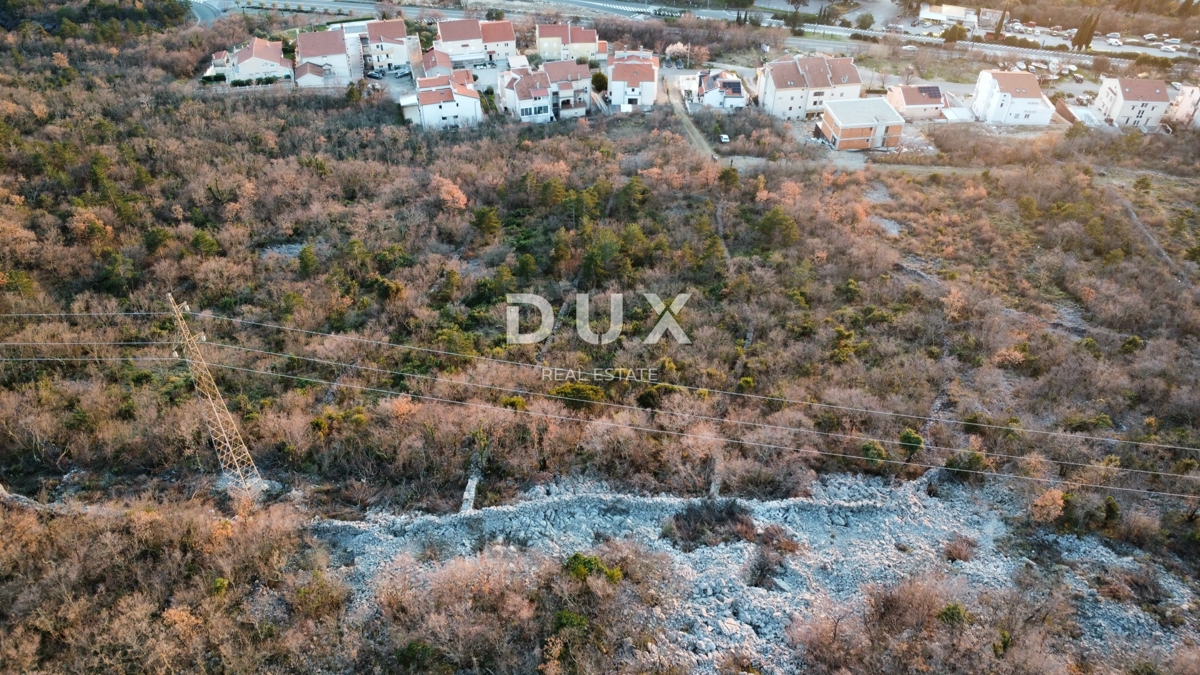 CRIKVENICA - terreno edificabile 2950 m2