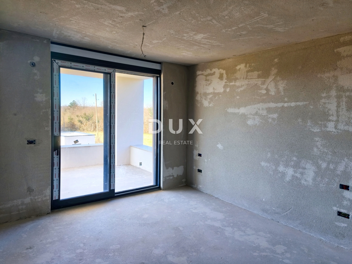 ISTRIA, MARČANA - Casa moderna con piscina ai margini del villaggio