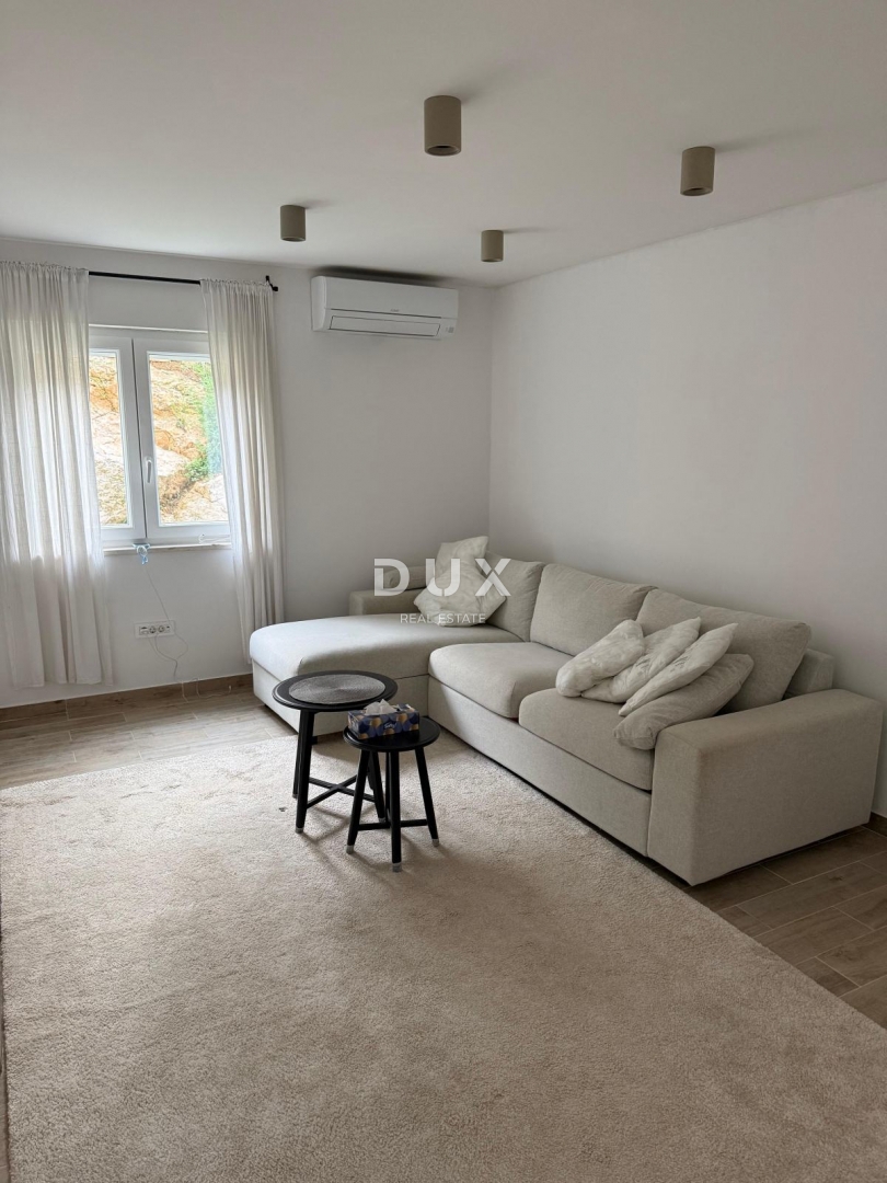 ISOLA DI VIS, VIS - Appartamento in seconda fila dal lungomare, completamente ristrutturato e arredato