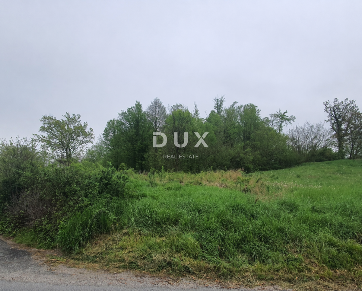 ZAGREB, GORNJA DUBRAVA - Terreno edificabile per una villa urbana o un progetto di dimensioni più ridotte