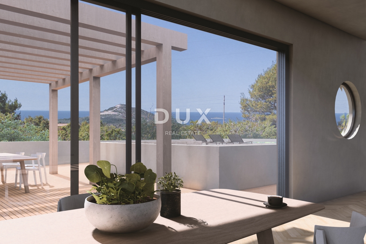 DALMATIA, PRIMOŠTEN - Terreno edificabile con permesso di costruzione + parte agricola