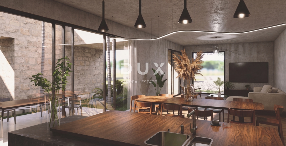 DALMATIA, PRIMOŠTEN - Terreno edificabile con permesso di costruzione + parte agricola