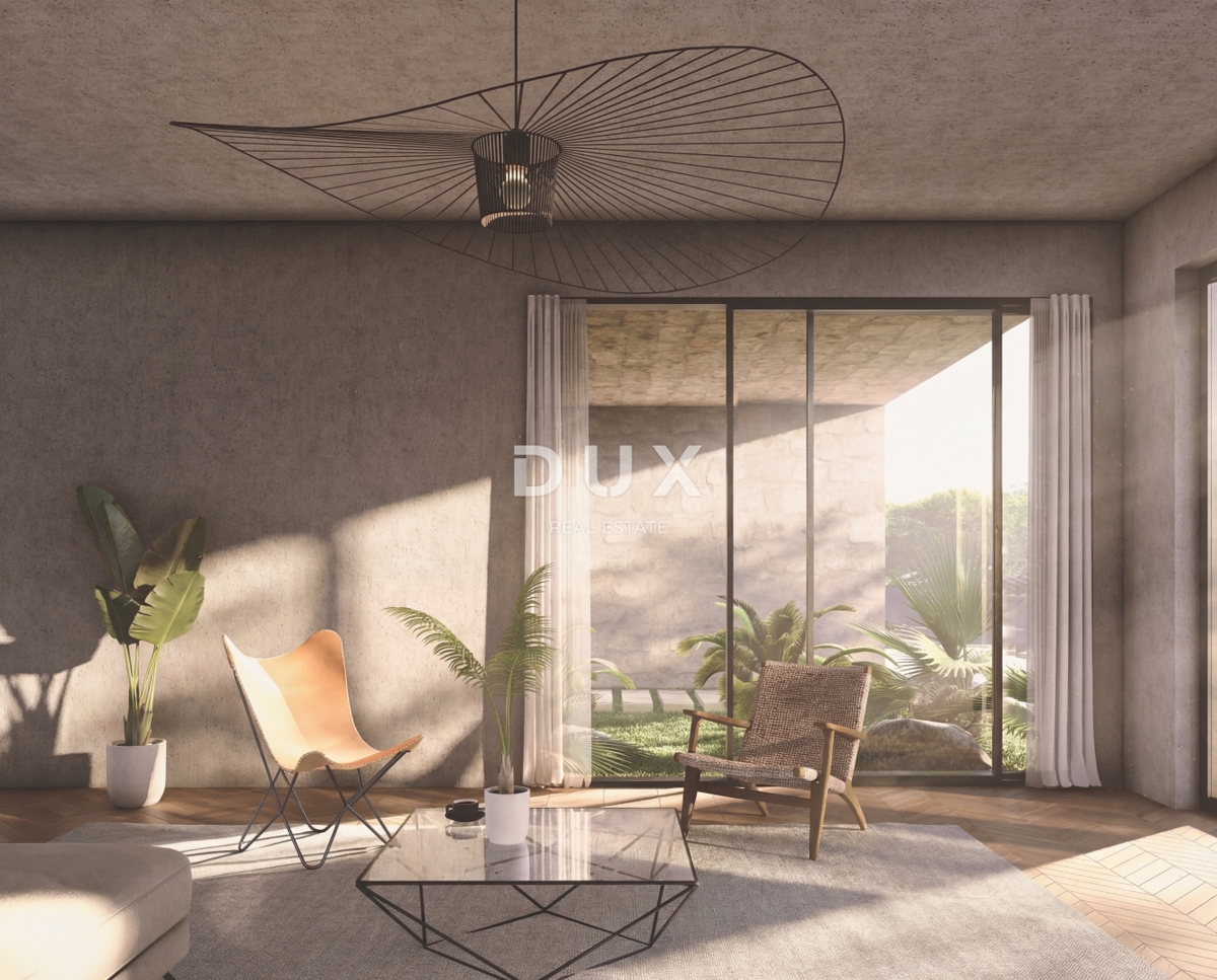 DALMATIA, PRIMOŠTEN - Terreno edificabile con permesso di costruzione + parte agricola