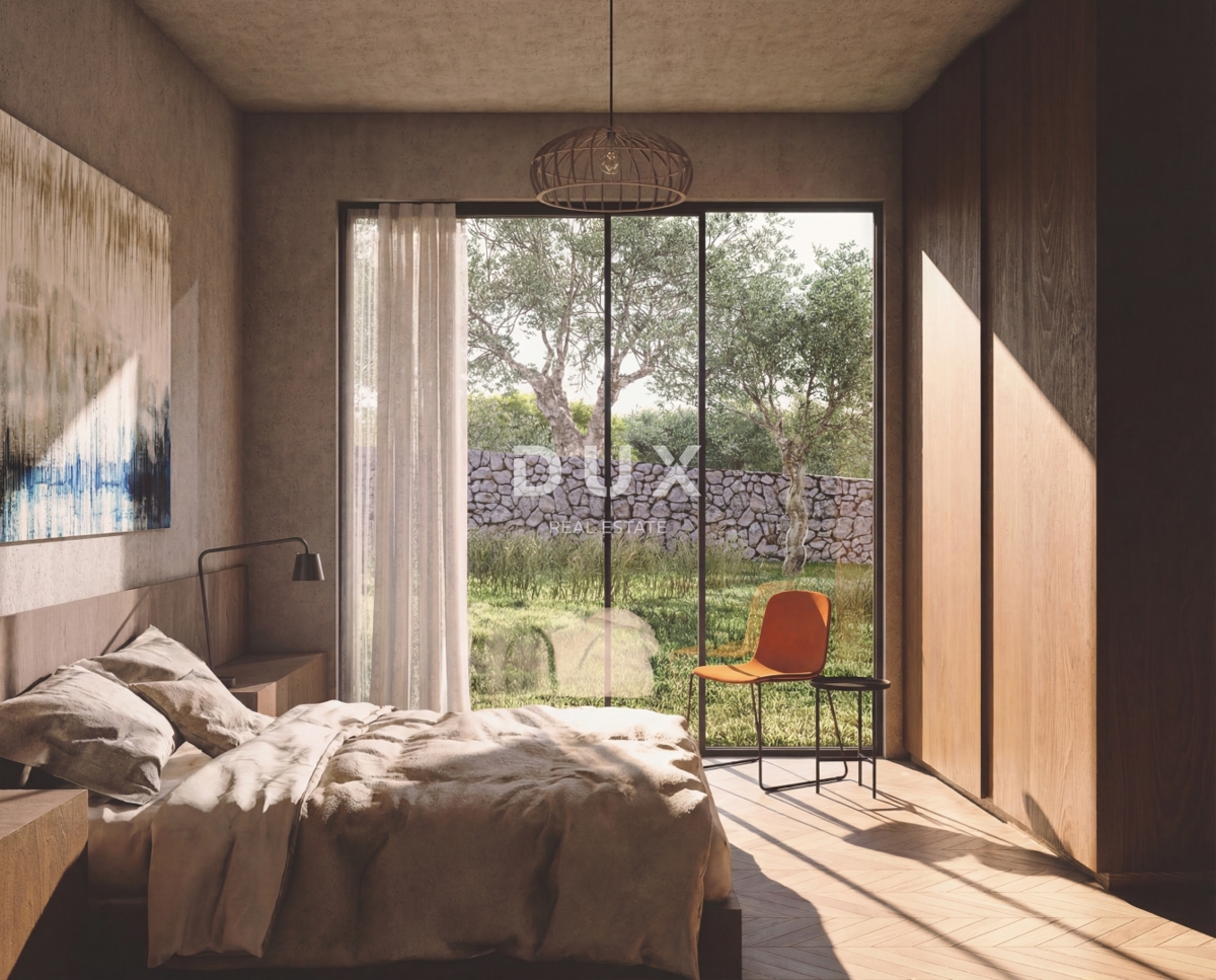 DALMATIA, PRIMOŠTEN - Terreno edificabile con permesso di costruzione + parte agricola