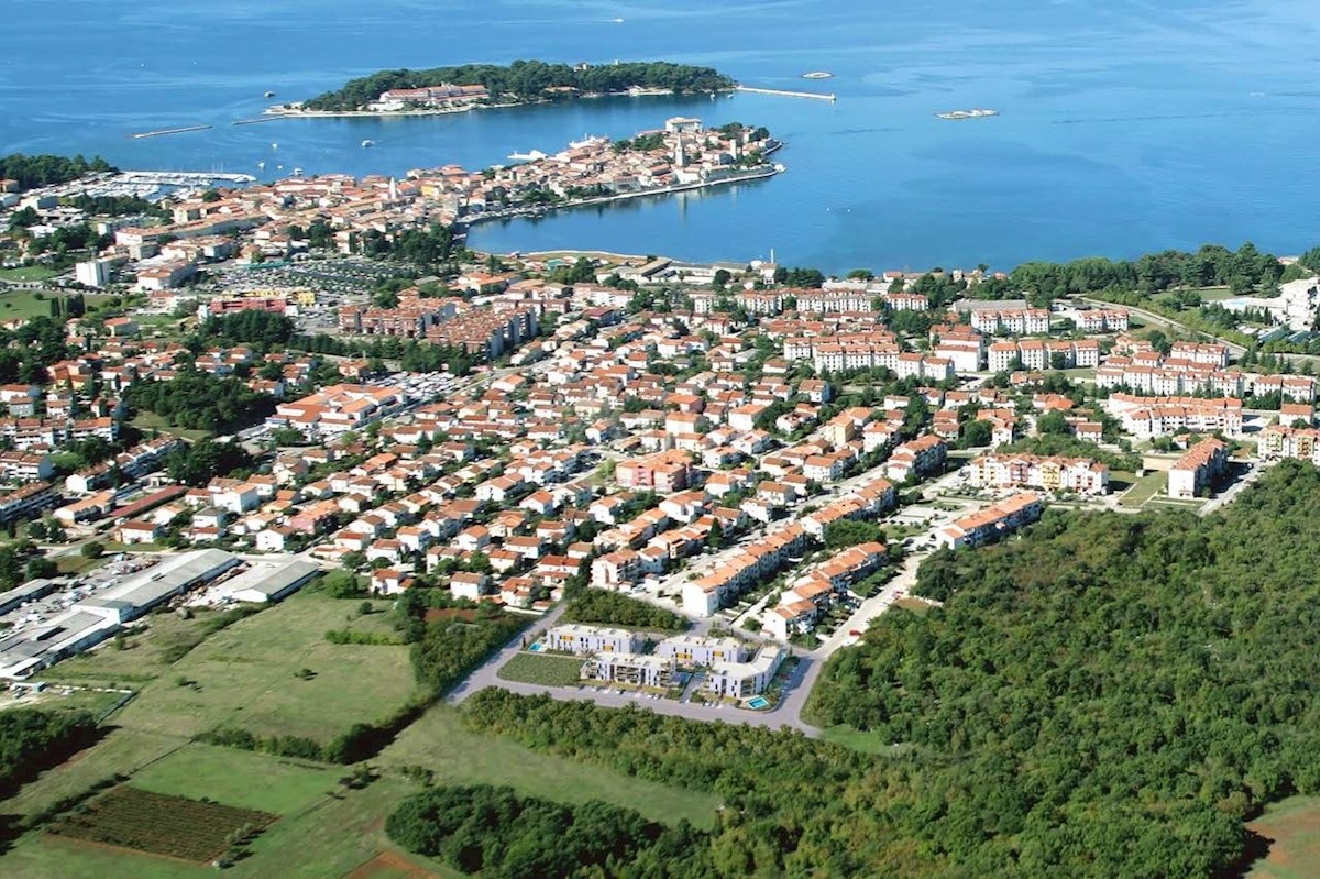 ISTRIA, POREČ - Attico in ottima posizione