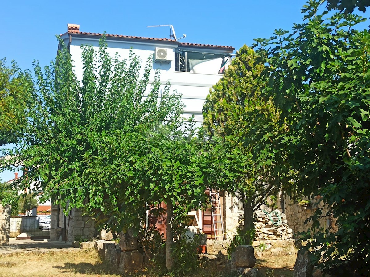 ISTRIA, BANJOLE Casa in pietra con giardino - 200 m DALLA SPIAGGIA !!