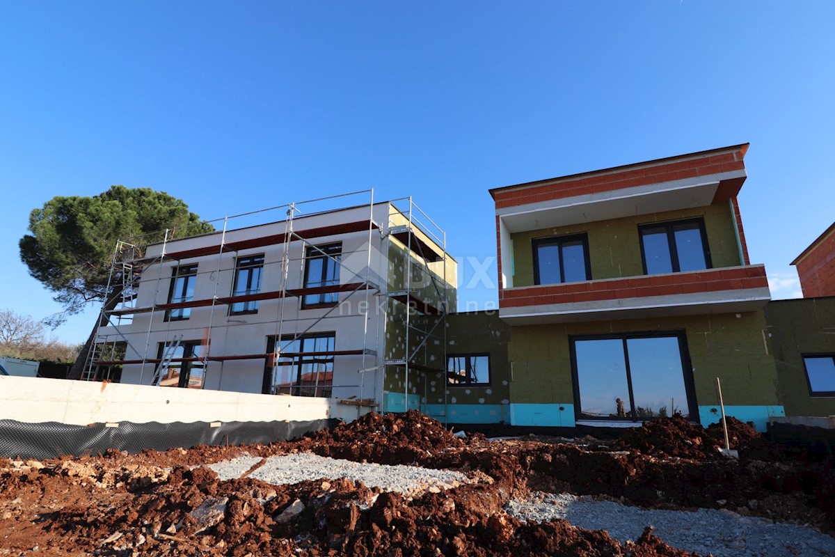 ISTRIA, POREČ - Villa di lusso con giardino e vista mare