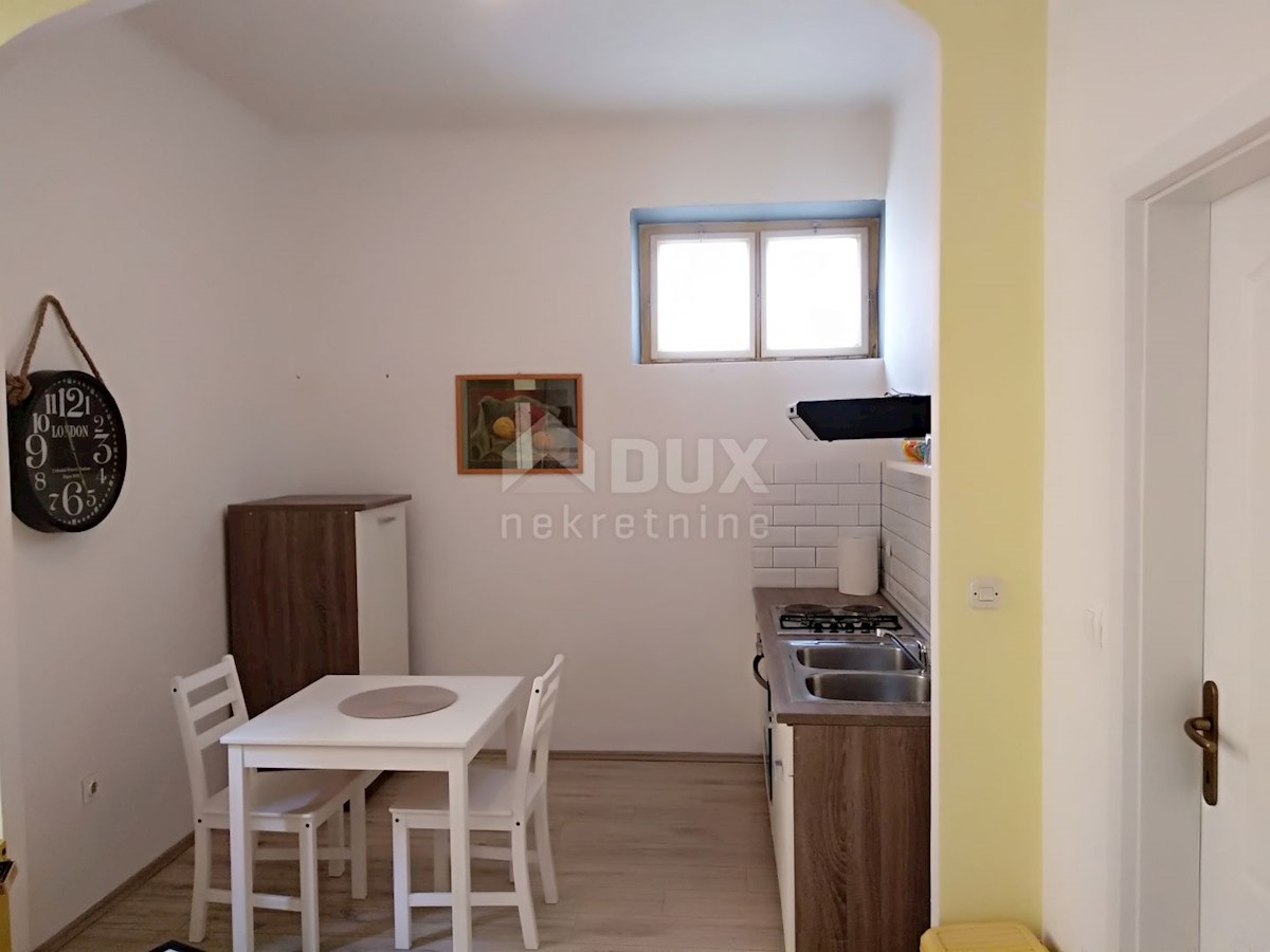 OPATIJA, CENTRO - Appartamento 100 m2 diviso in due appartamenti