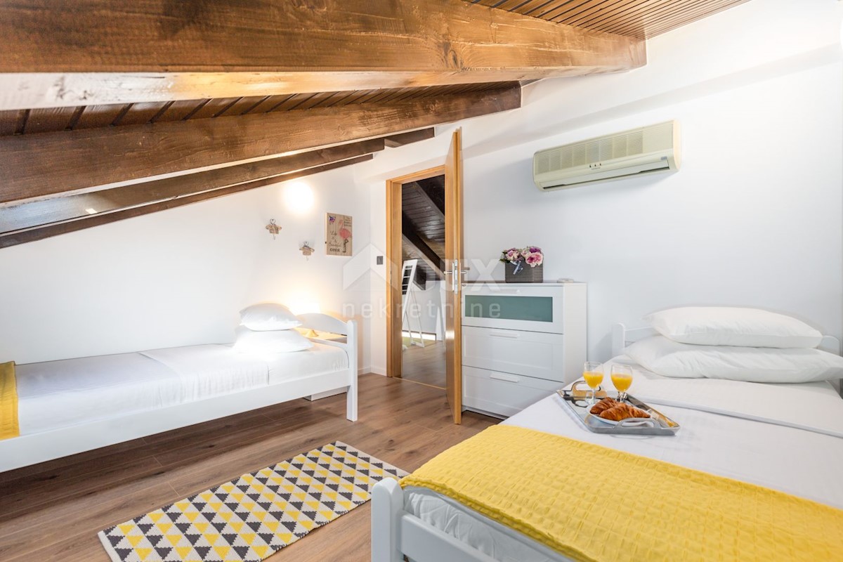 OPATIJA, BREGI - Nuova villa in stile mediterraneo con due unità abitative, piscina, foresteria, taverna e parco giochi per bambini