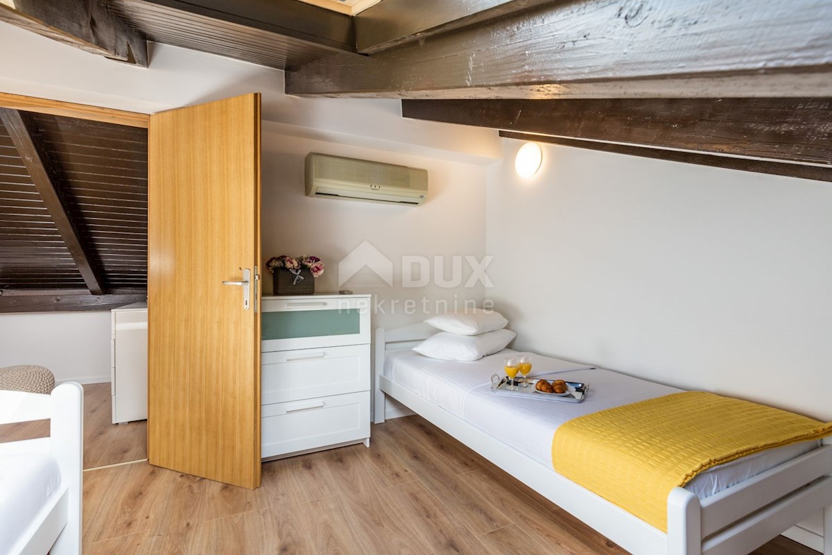 OPATIJA, BREGI - Nuova villa in stile mediterraneo con due unità abitative, piscina, foresteria, taverna e parco giochi per bambini