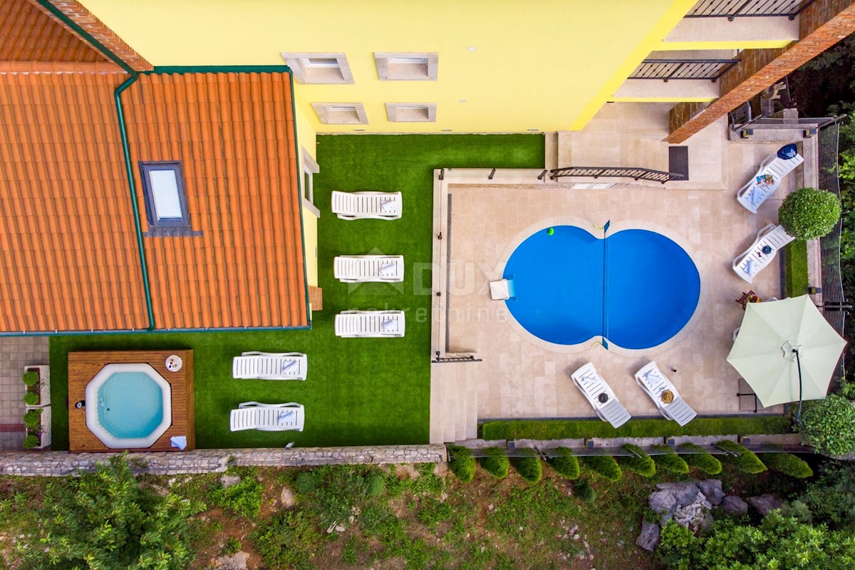 OPATIJA, BREGI - Nuova villa in stile mediterraneo con due unità abitative, piscina, foresteria, taverna e parco giochi per bambini