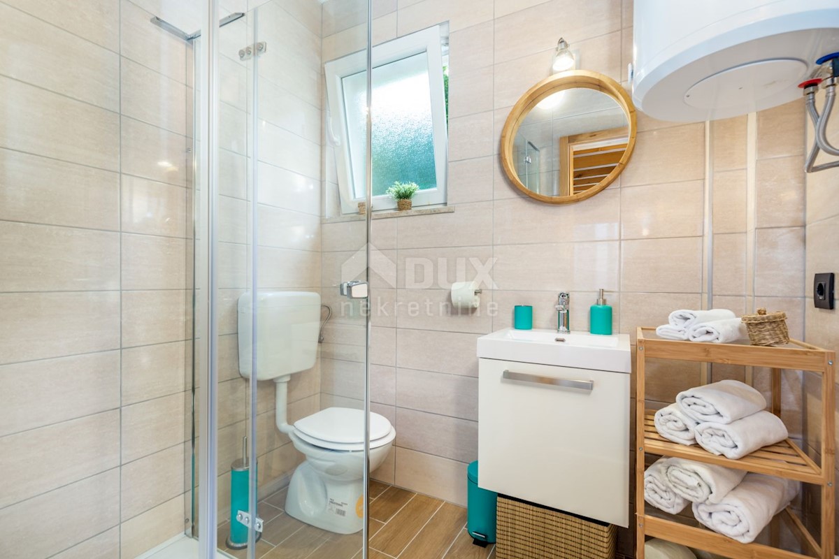 OPATIJA, BREGI - Nuova villa in stile mediterraneo con due unità abitative, piscina, foresteria, taverna e parco giochi per bambini