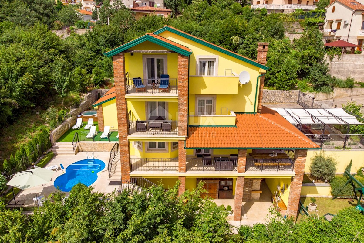 OPATIJA, BREGI - Nuova villa in stile mediterraneo con due unità abitative, piscina, foresteria, taverna e parco giochi per bambini