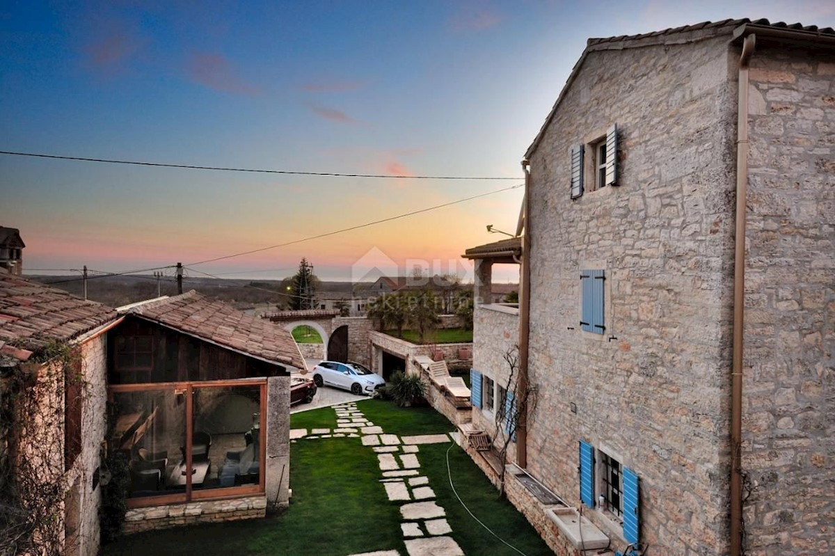 ISTRIA, TINJAN - Due superbe ville in pietra