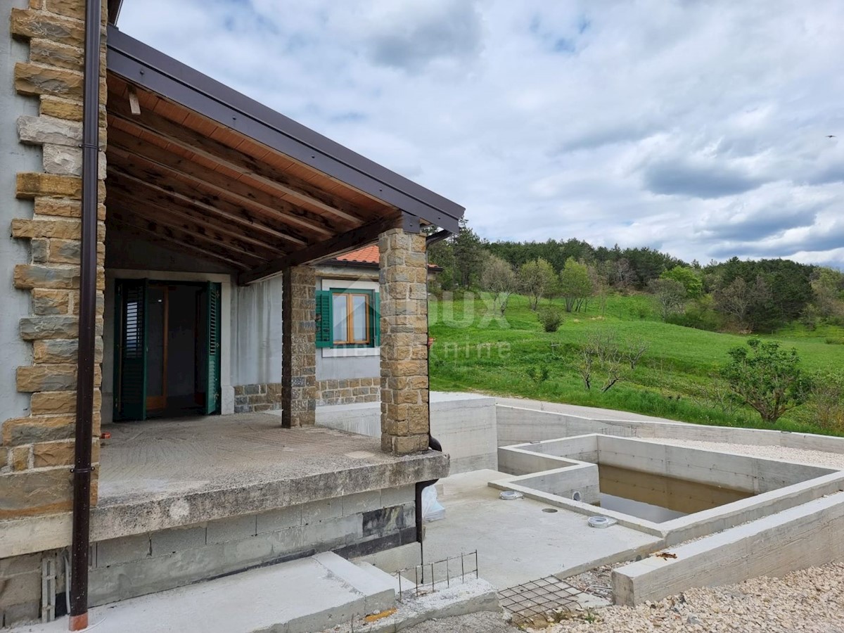 ISTRIA, PAZIN - Casa indipendente con piscina