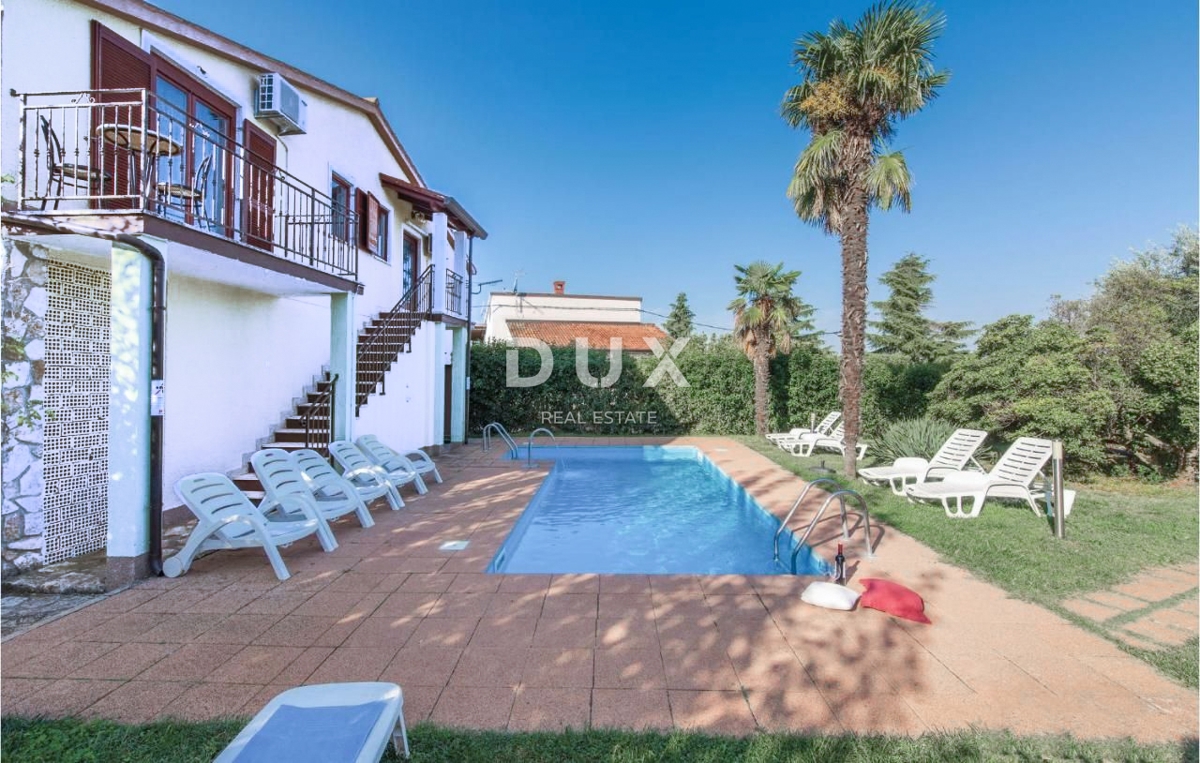 ISTRIA, POREČ - Casa con piscina e giardino paesaggistico