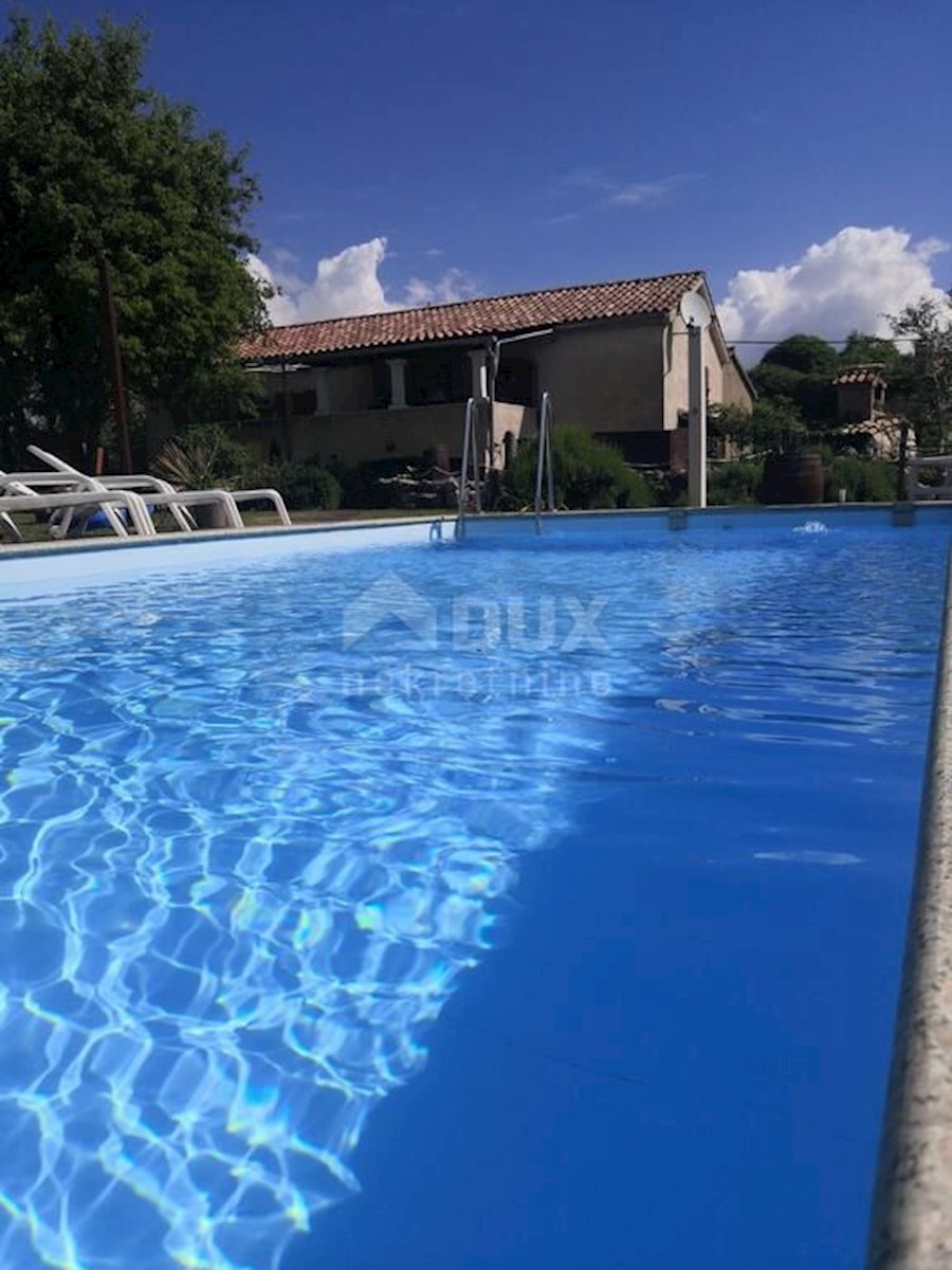 Isola di Krk, Risika - Casa in pietra ristrutturata con piscina e ampio giardino