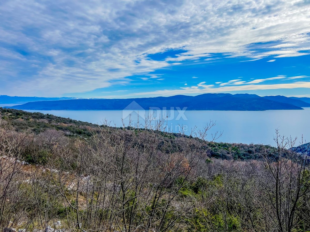 OPATIJA, BRSEČ - 3500m2 - 3 terreni edificabili per la costruzione di ville con piscina, vista mare panoramica