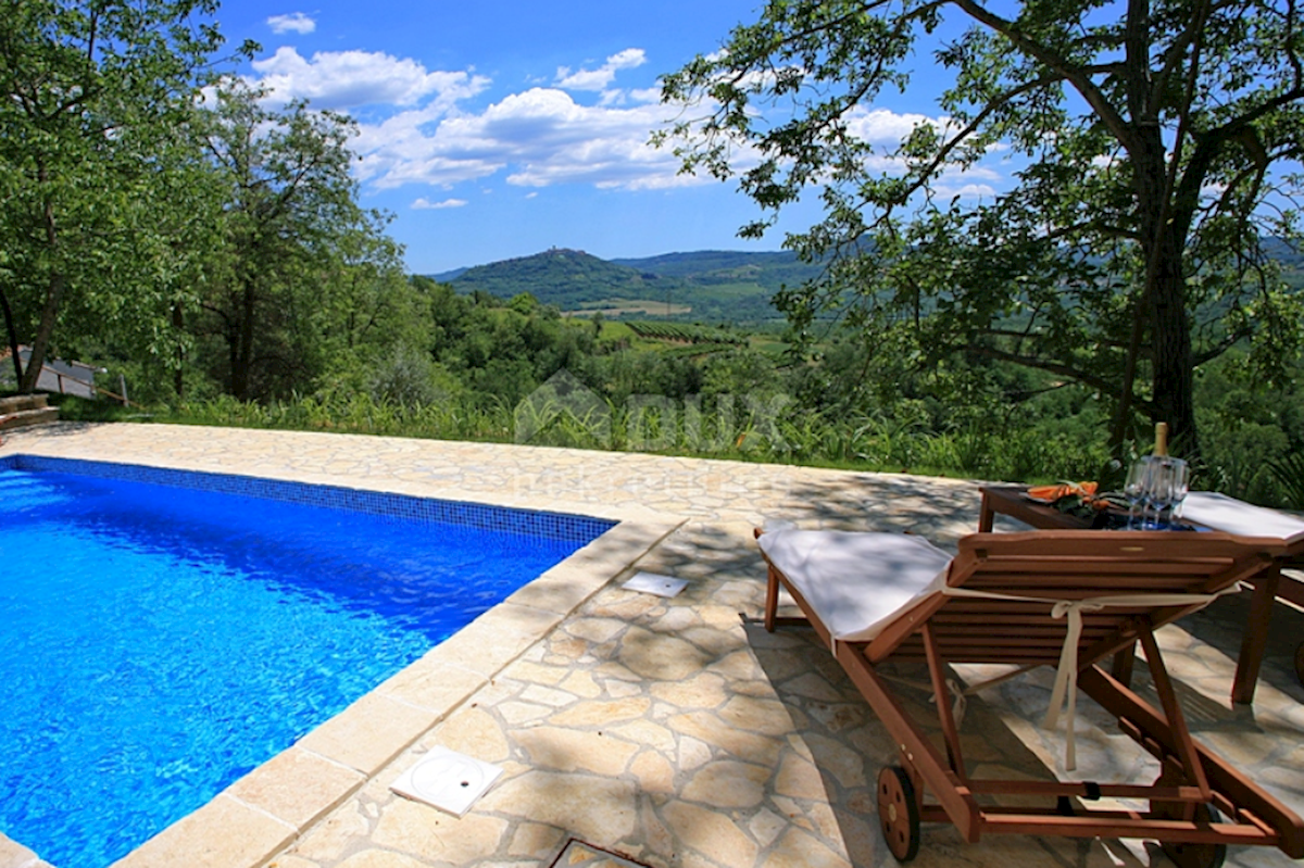 ISTRIA, OPRTALJ - Casa in pietra d'Istria con vista su Montona