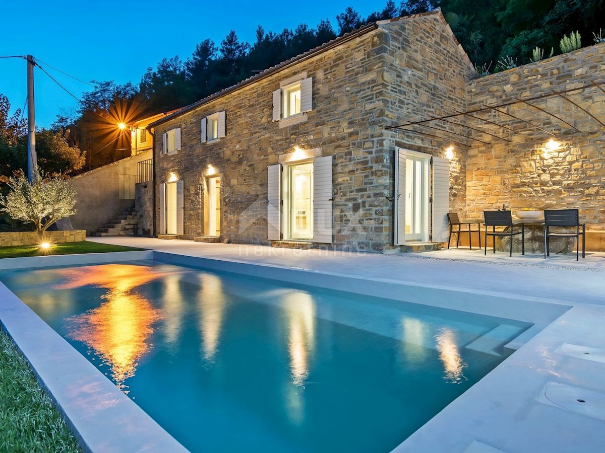 ISTRIA, OPRTALJ - Casa in pietra di design con piscina