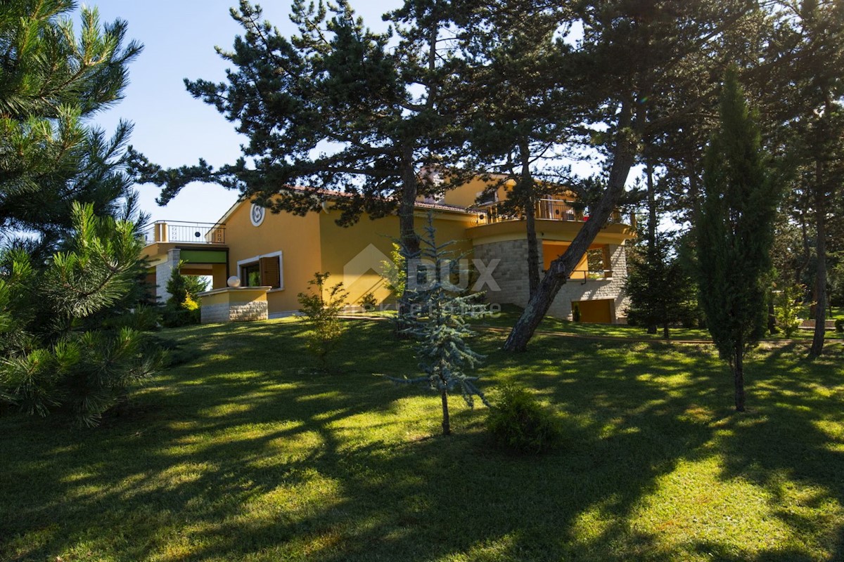 ISTRIA - Proprietà esclusiva, villa, ampio giardino con servizi aggiuntivi