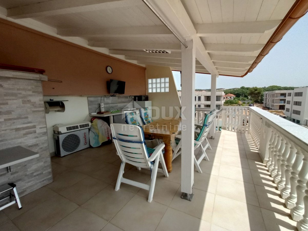 ZADAR, BORIK - Appartamento con terrazza sul tetto e vista mare