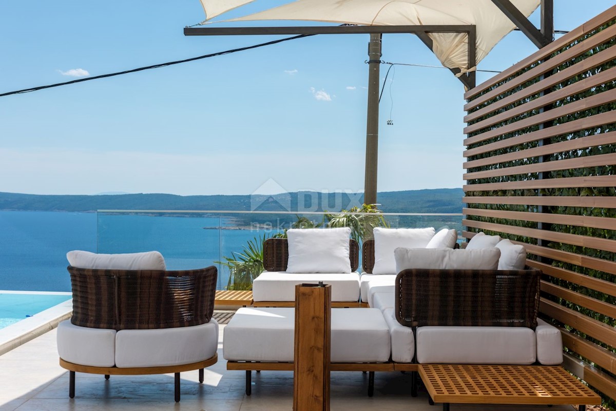 CRIKVENICA - Villa moderna con vista panoramica sul mare!