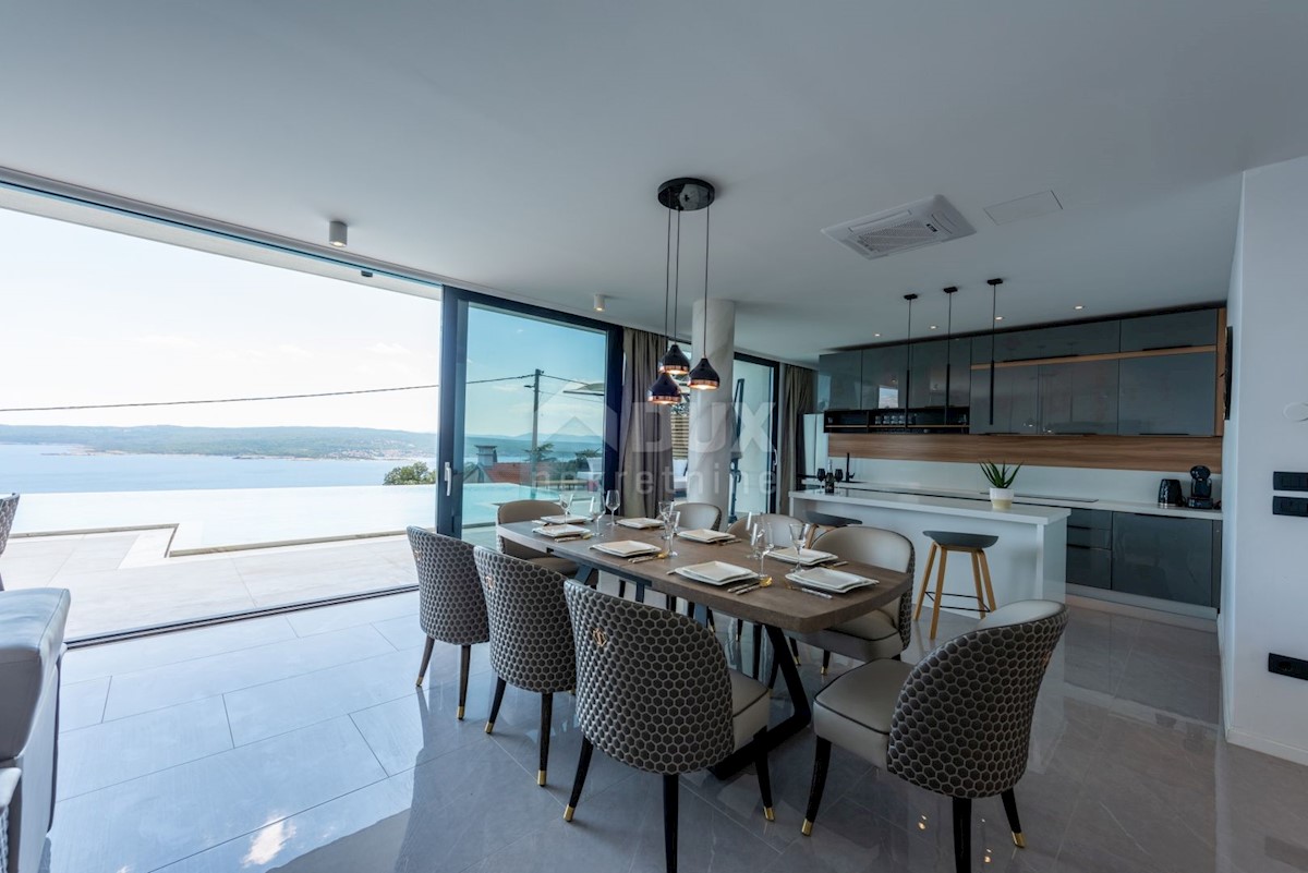 CRIKVENICA - Villa moderna con vista panoramica sul mare!