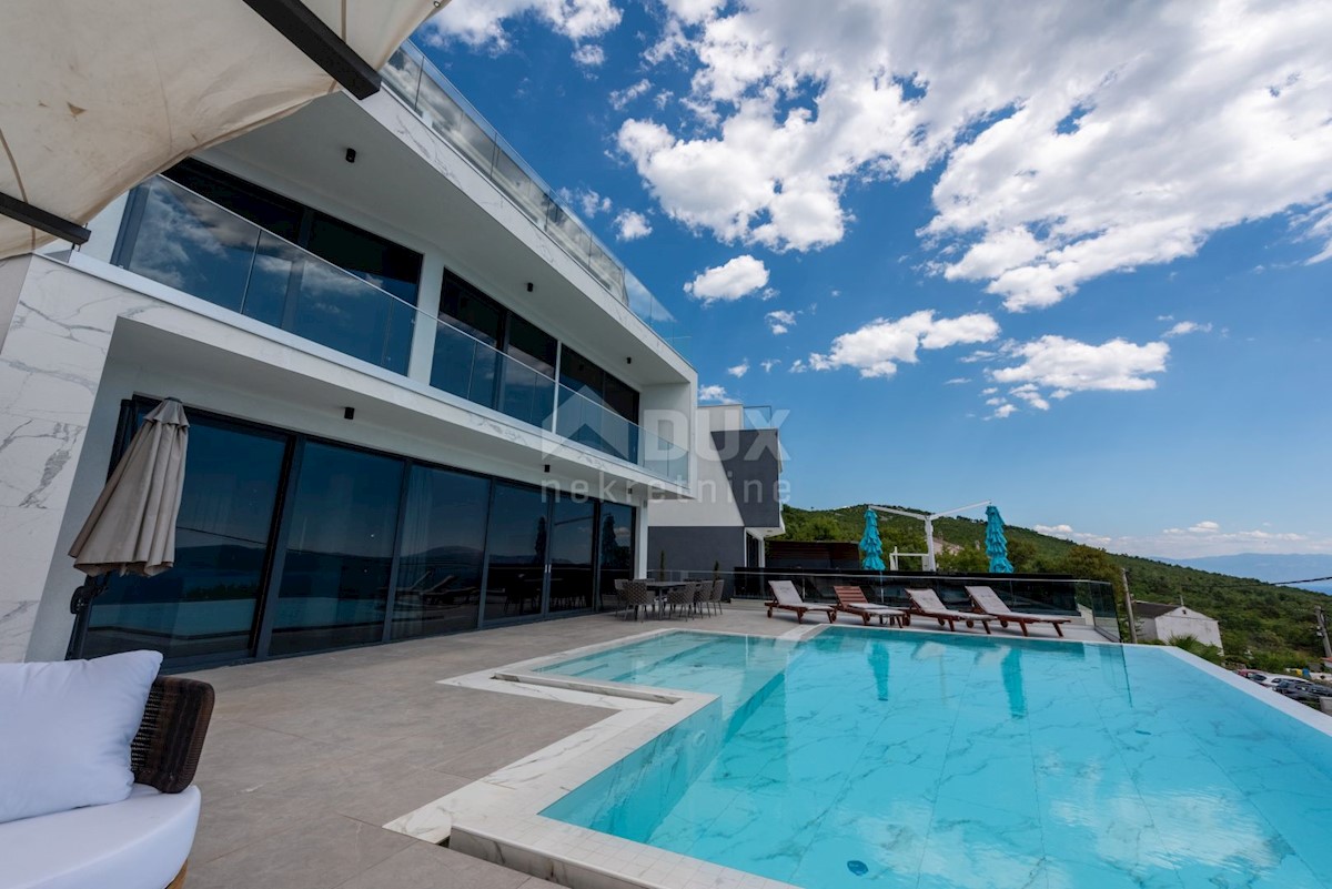 CRIKVENICA - Villa moderna con vista panoramica sul mare!