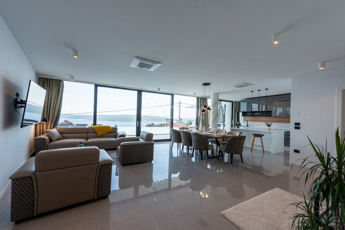 CRIKVENICA - Villa moderna con vista panoramica sul mare!